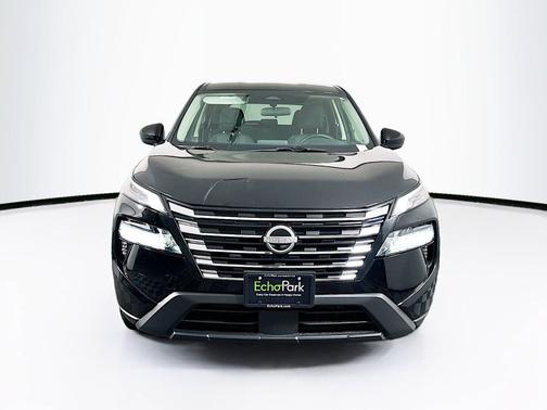 Super Black 2025 Nissan Rogue SV