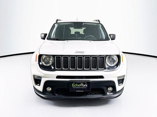 Alpine White Clearcoat 2022 Jeep Renegade Latitude