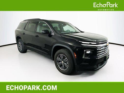 Mosaic Black Metallic 2024 Chevrolet Traverse LT