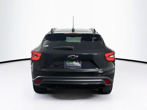 Mosaic Black Metallic 2024 Chevrolet Trax 2RS