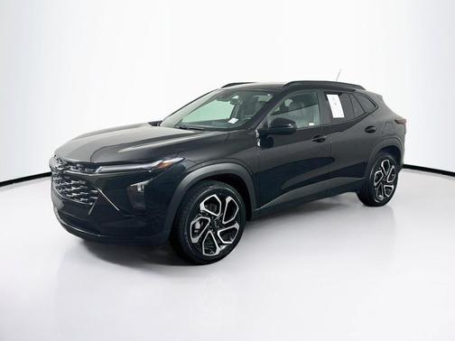 Mosaic Black Metallic 2024 Chevrolet Trax 2RS