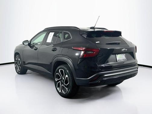 Mosaic Black Metallic 2024 Chevrolet Trax 2RS