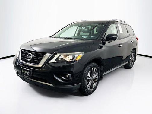 2017 Nissan Pathfinder SL