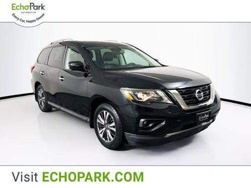 2017 Nissan Pathfinder SL