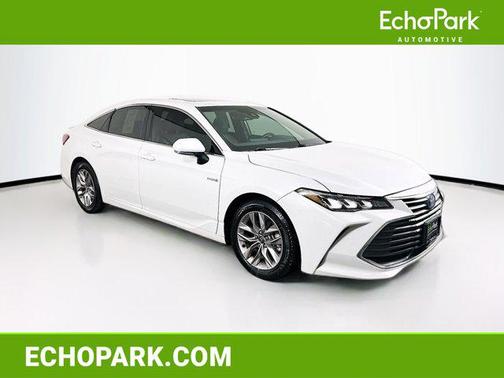 Wind Chill Pearl 2019 Toyota Avalon Hybrid XLE