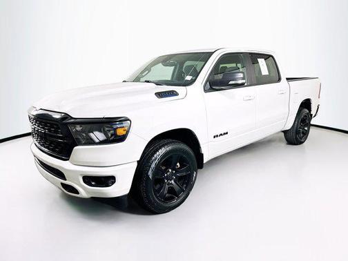 Bright White Clearcoat 2022 RAM 1500 Big Horn/Lone Star