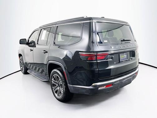 Diamond Black Crystal Pearlcoat 2022 Jeep Wagoneer Series III