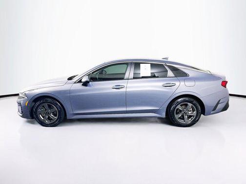 2022 Kia K5 LX