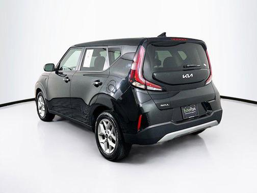 Fusion Black 2025 Kia Soul LX