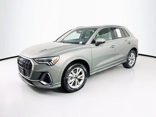 2023 Audi Q3 S line Premium