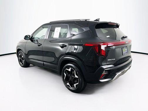 Fusion Black 2025 Kia Seltos S