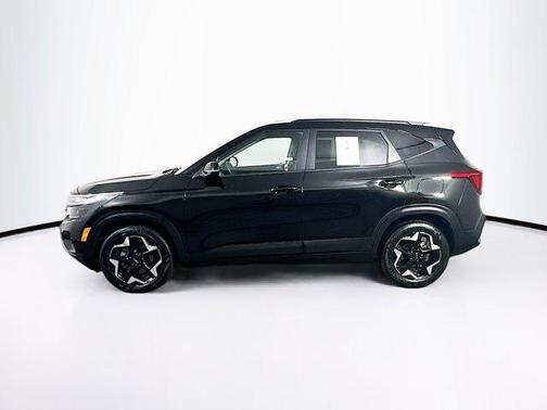 Fusion Black 2025 Kia Seltos S