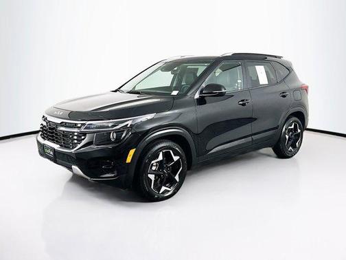 Fusion Black 2025 Kia Seltos S