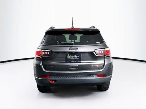 Granite Crystal Metallic Clearcoat 2019 Jeep Compass Trailhawk