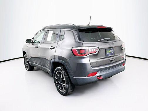 Granite Crystal Metallic Clearcoat 2019 Jeep Compass Trailhawk