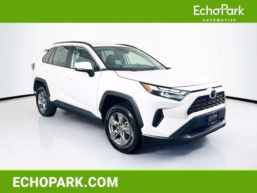 Ice Cap 2024 Toyota RAV4 XLE