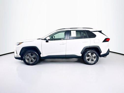 Ice Cap 2024 Toyota RAV4 XLE