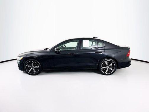 2024 Volvo S60 Plus Dark Theme
