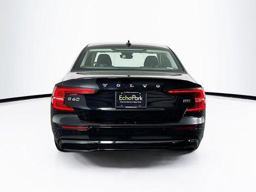 2024 Volvo S60 Plus Dark Theme