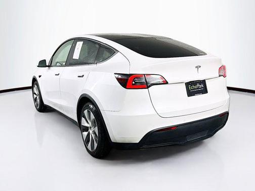 Pearl White Multi-Coat 2021 Tesla Model Y Standard Range