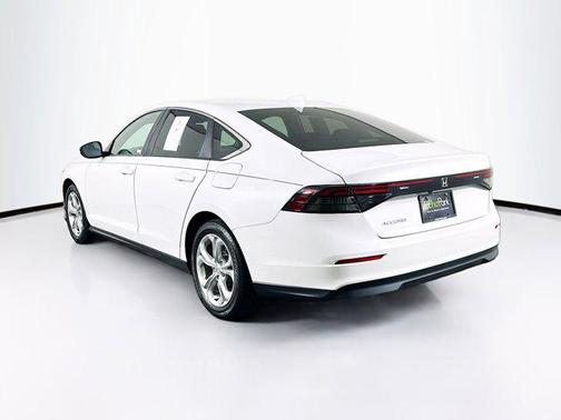 Platinum White Pearl 2024 Honda Accord LX 1.5T