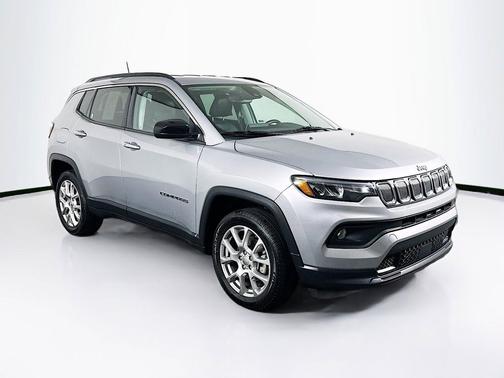 Billet Silver Metallic Clearcoat 2022 Jeep Compass Latitude Lux