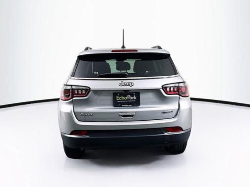 Billet Silver Metallic Clearcoat 2022 Jeep Compass Latitude Lux