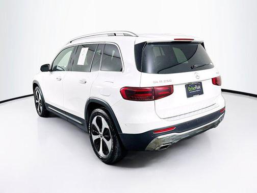 2025 Mercedes-Benz GLB 250 4MATIC