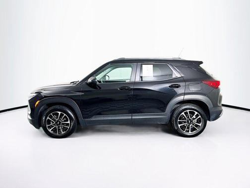 Mosaic Black Metallic 2025 Chevrolet Trailblazer LT