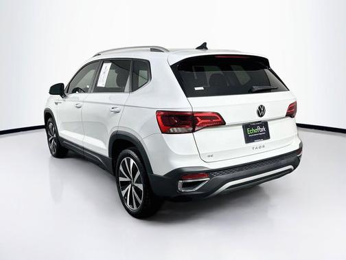 Pure White 2023 Volkswagen Taos SE