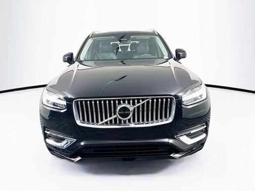 2024 Volvo XC90 Core Bright Theme