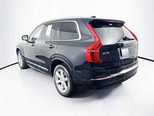 2024 Volvo XC90 Core Bright Theme