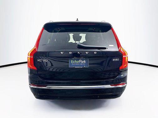 2024 Volvo XC90 Core Bright Theme