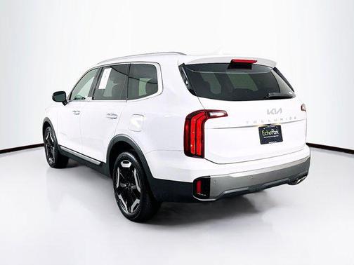 Glacial White Pearl 2025 Kia Telluride S