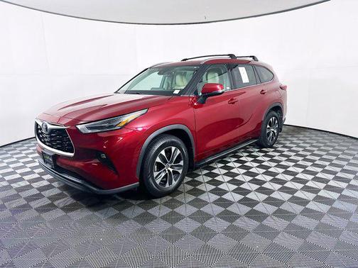 Ruby Flare Pearl 2021 Toyota Highlander XLE