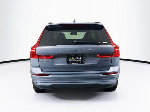 2022 Volvo XC60 Momentum