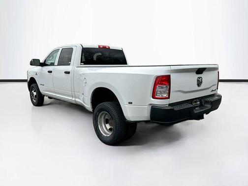 Bright White Clearcoat 2022 RAM 3500 Tradesman