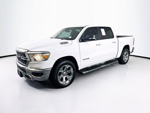 Bright White Clearcoat 2019 RAM 1500 Big Horn