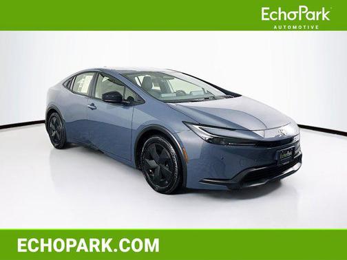 2025 Toyota Prius LE