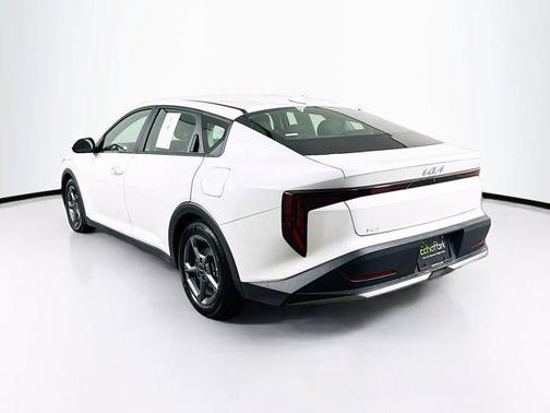Snow White Pearl 2025 Kia K4 LXS
