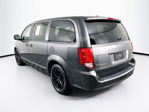 Granite Pearlcoat 2019 Dodge Grand Caravan GT