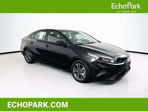 Aurora Black 2024 Kia Forte LXS