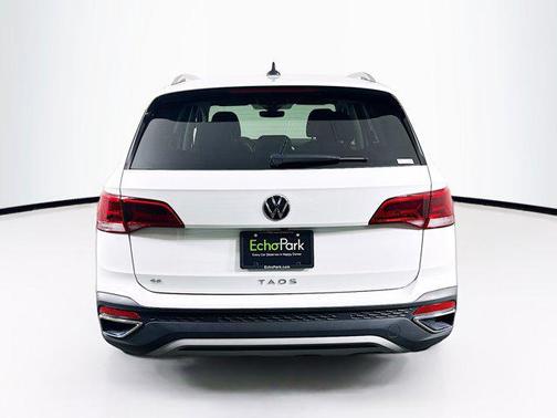 2024 Volkswagen Taos SE