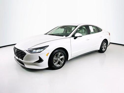 2023 Hyundai SONATA SE