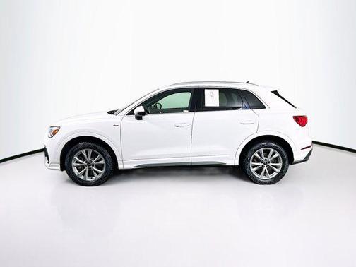 2023 Audi Q3 S line Premium