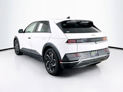 Atlas White 2024 Hyundai IONIQ 5 SEL