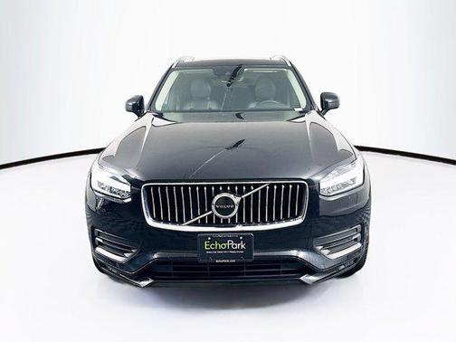 Onyx Black Metallic 2021 Volvo XC90 T6 Momentum