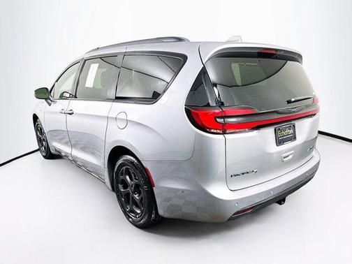 2021 Chrysler Pacifica Hybrid Touring L