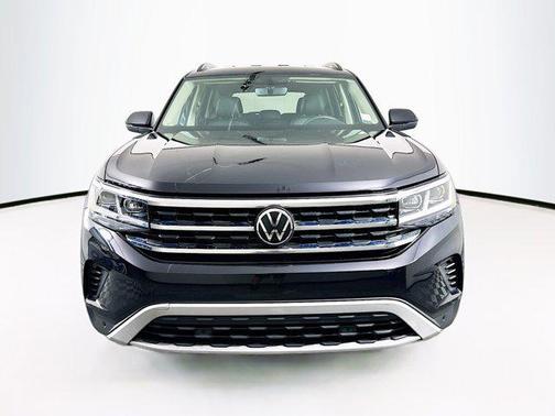 Deep Black Pearl 2023 Volkswagen Atlas 3.6L SE w/Technology