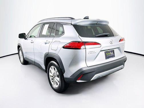 2025 Toyota Corolla Cross LE